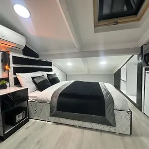 Taksim Larissa Apart Otel